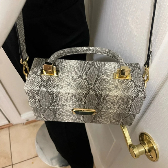 BCBG Faux Silver Python Handbag in great conditions - Picture 8 of 12